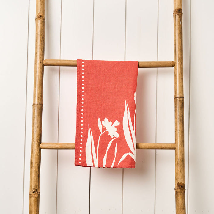 Tea Towel - Pure Linen - Daffodil Silhouette Rouge - Vibrant Kitchen Textile